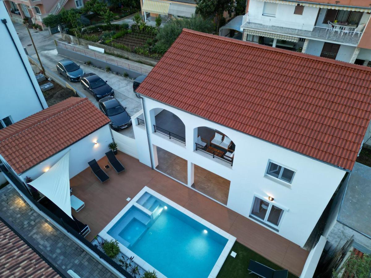 Bernie Apartments With A Pool Zadar Dış mekan fotoğraf