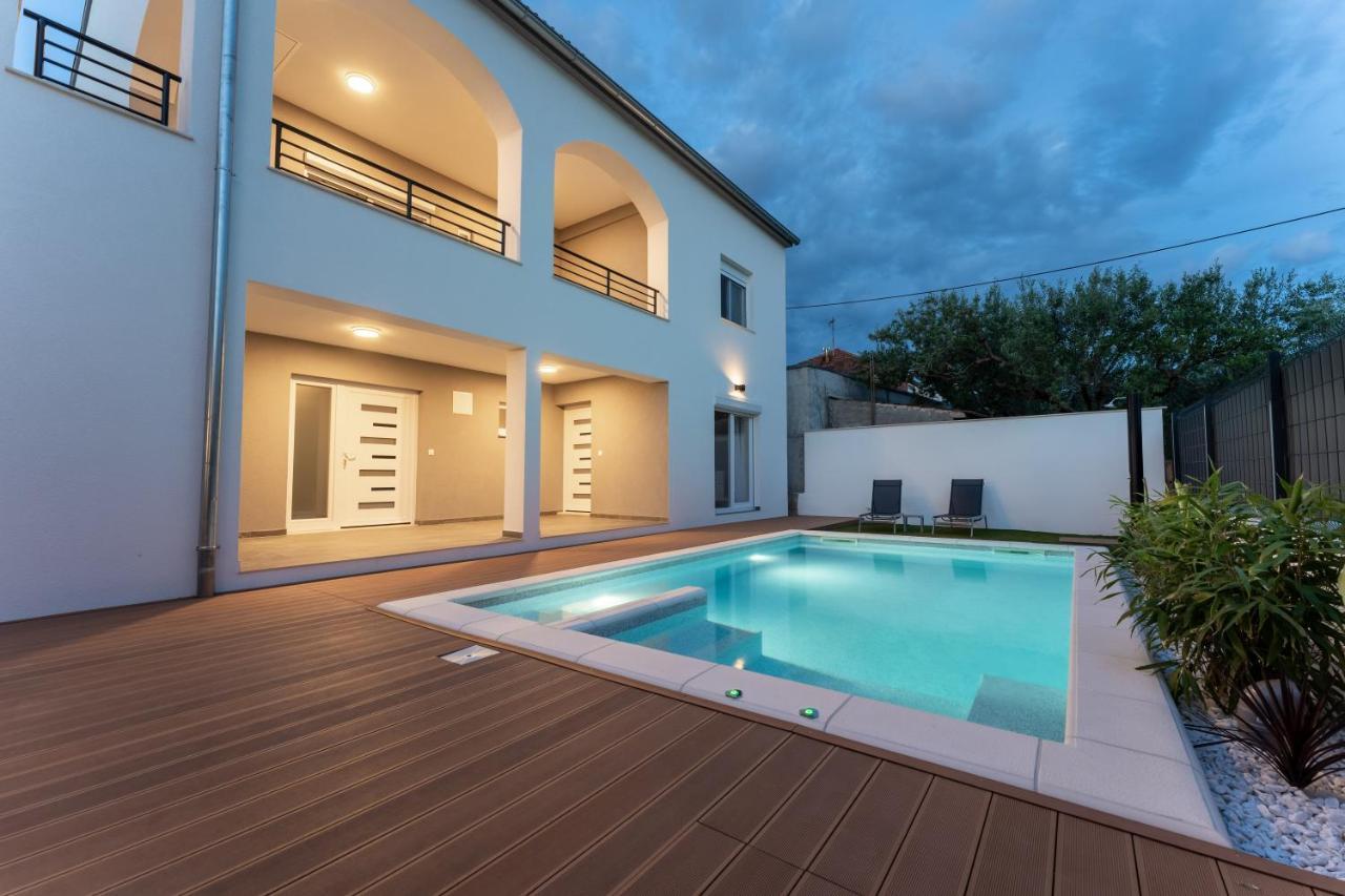 Bernie Apartments With A Pool Zadar Dış mekan fotoğraf