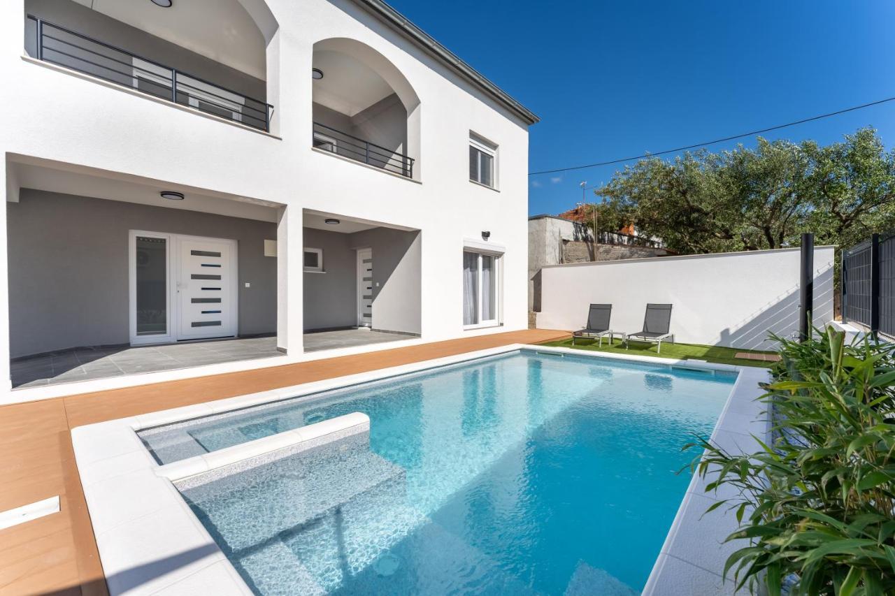 Bernie Apartments With A Pool Zadar Dış mekan fotoğraf